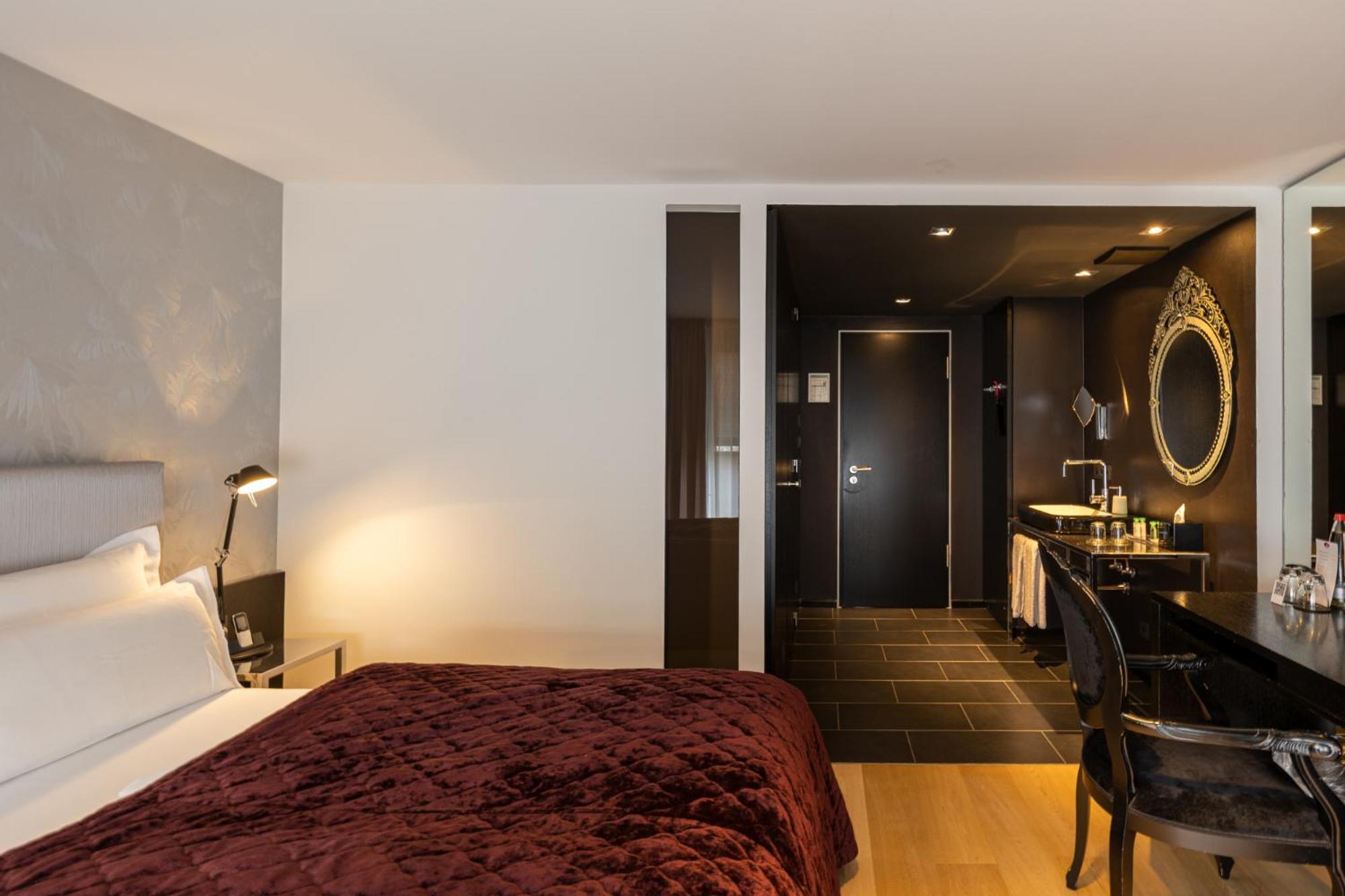 La Maison Hotel